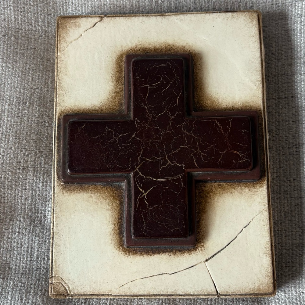 SID DICKENS MEMORY BLOCK TILE: THE CROSS (T78)